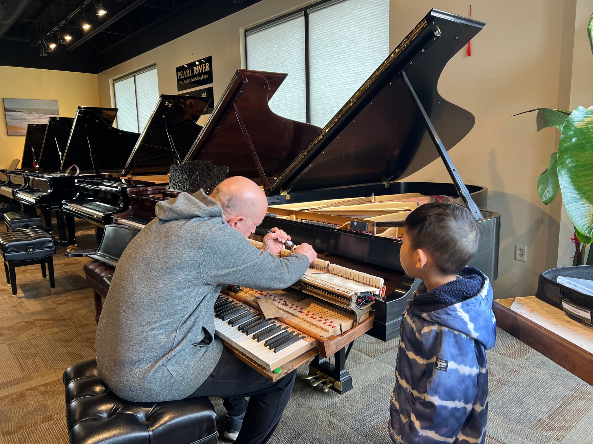 Roger's Piano showroom